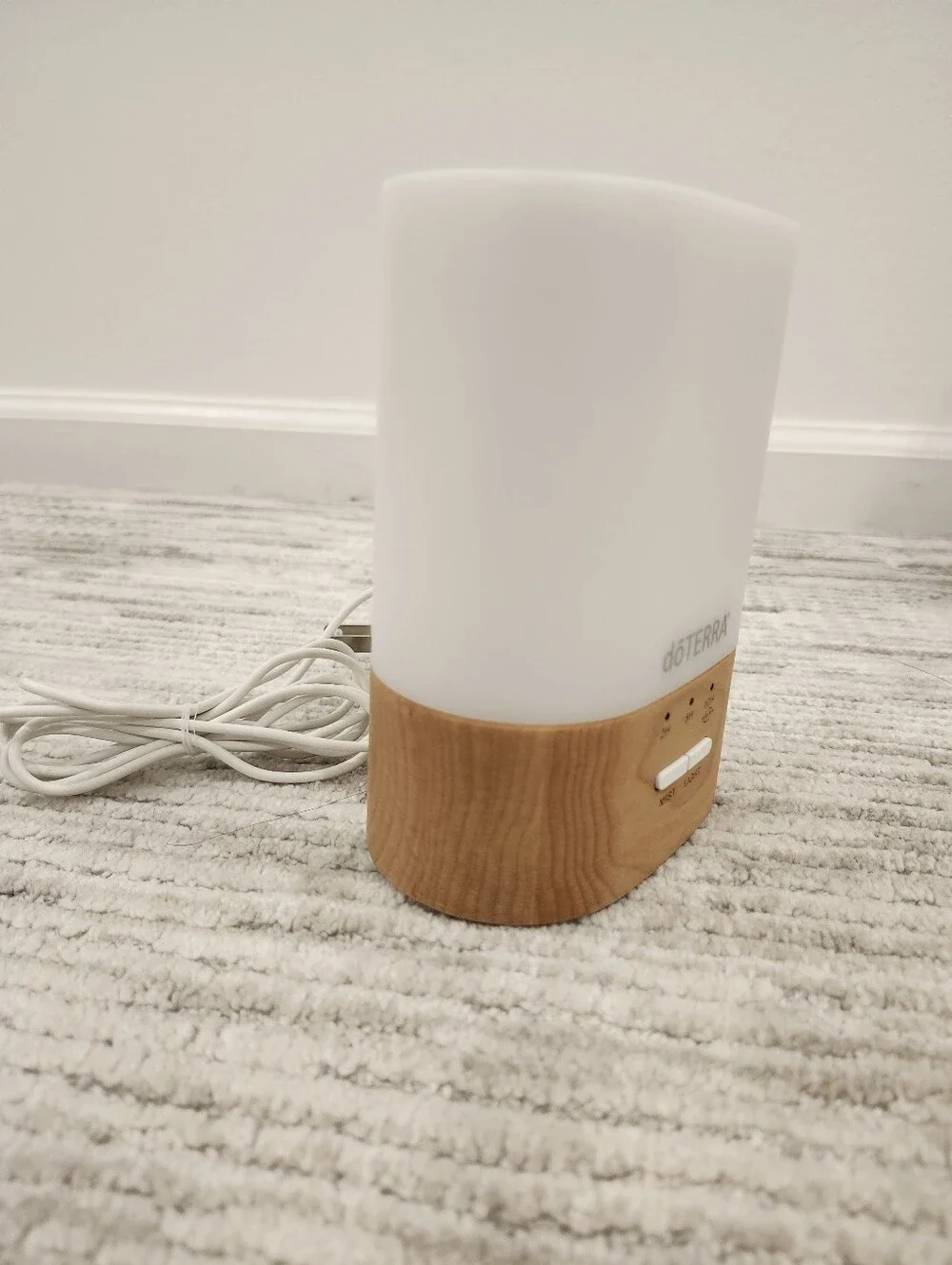 Doterra White and Wood Aromatherapy Diffuser